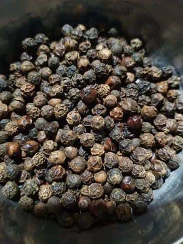 VIETNAM BLACK PEPPER 550G/L — 1